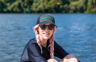 5 Sneaky Ways Summer Heat Is Causing Problems for Your Skin